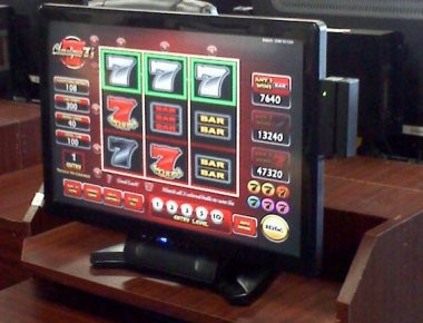 Κατερίνη: Ίντερνετ καφέ με «φρουτάκια»